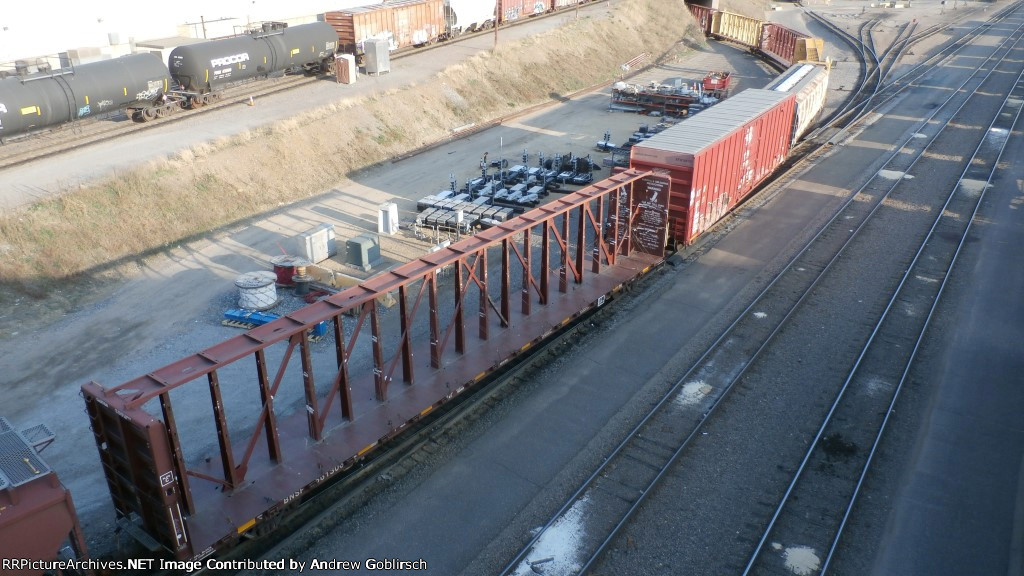 BNSF 561306 & ATW 84121